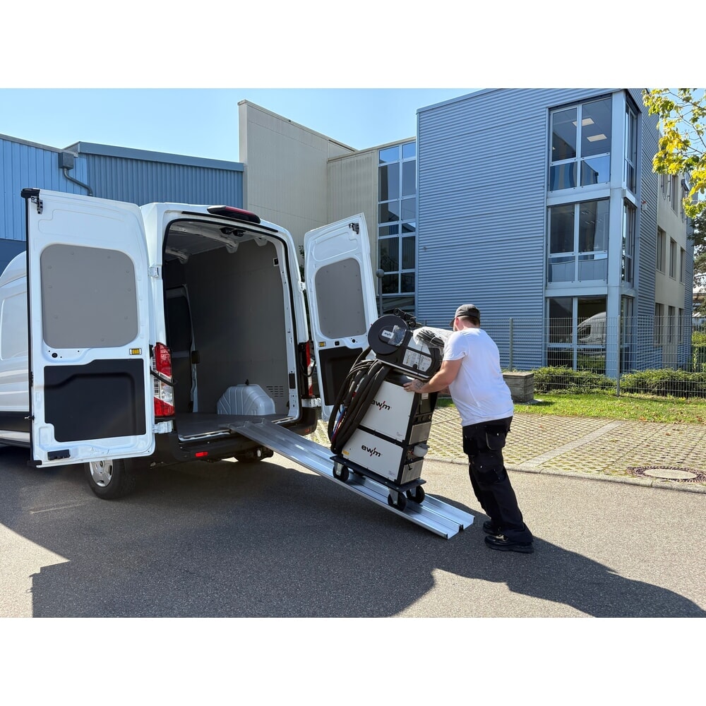 Číslo obrázku produktu 7: Hliníková nájezdová ližina Universal, s ochranným zvýšeným okrajem, nosnost 400 kg/pár, ŠxD 150 x 2500 mm