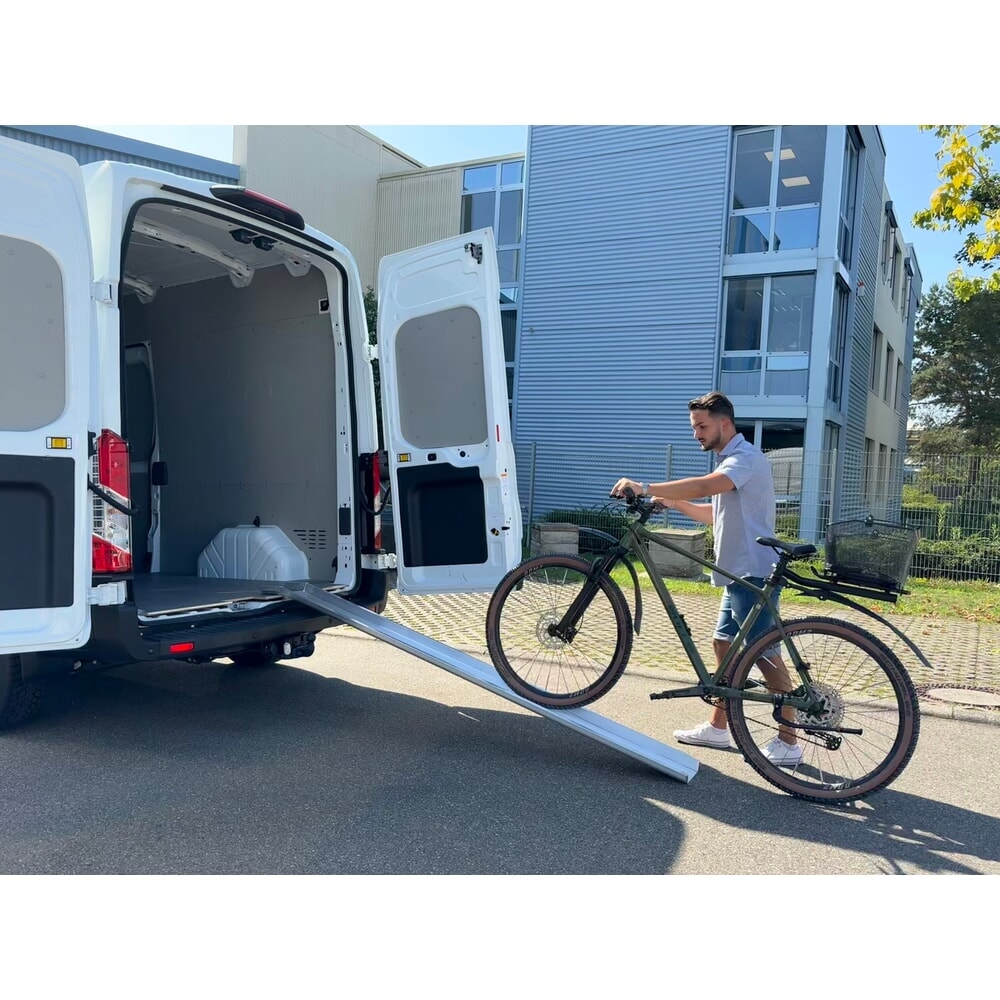 Číslo obrázku produktu 9: Hliníková nájezdová ližina Universal, s ochranným zvýšeným okrajem, nosnost 400 kg/pár, ŠxD 150 x 2500 mm