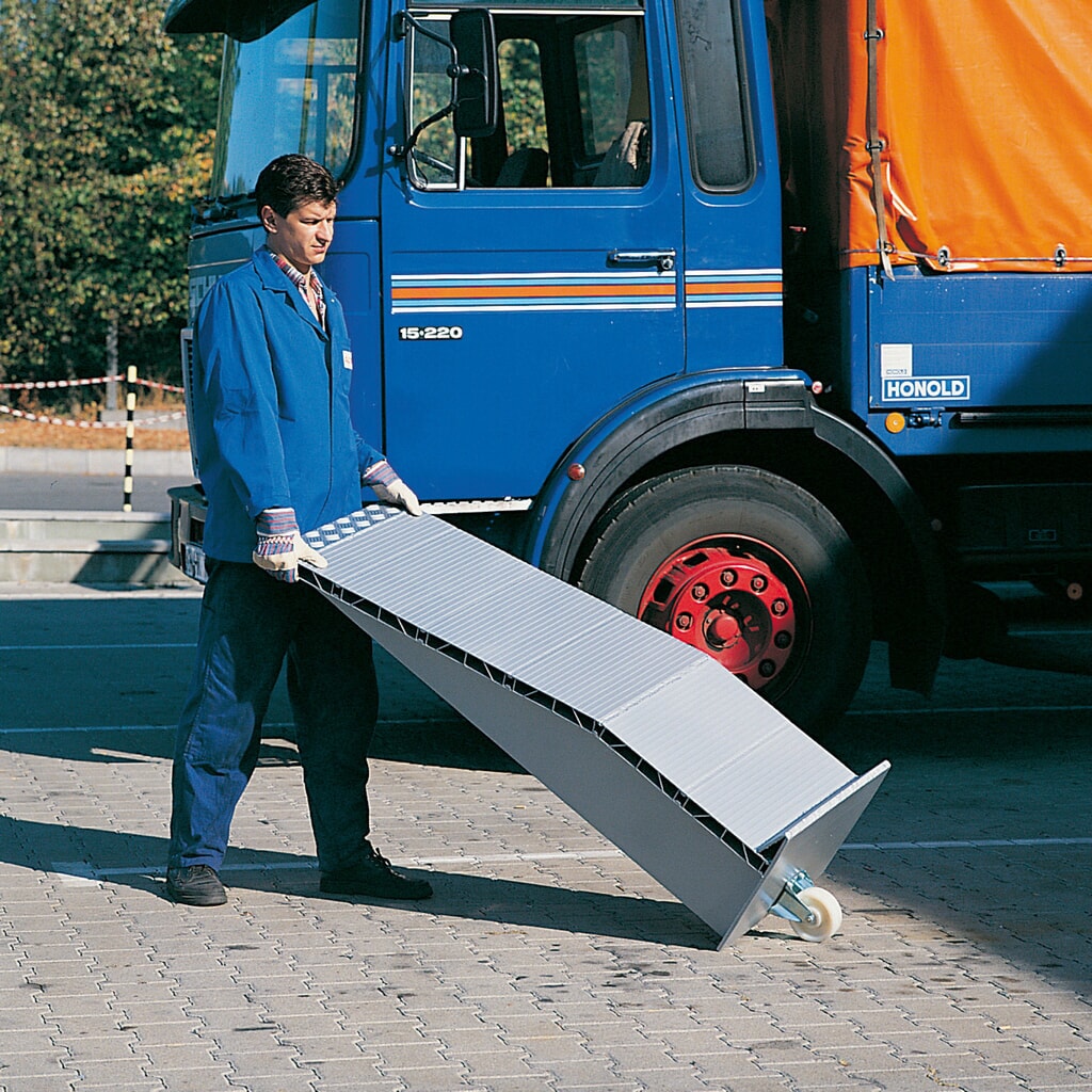 Hliníkové nájezdové klíny, nosnost 12 000 kg/ ks, vך×d 145 × 500 × 1440 mm Číslo obrázku produktu 2: Hliníkové nájezdové klíny, nosnost 12 000 kg/ ks, vך×d 145 × 500 × 1440 mm
