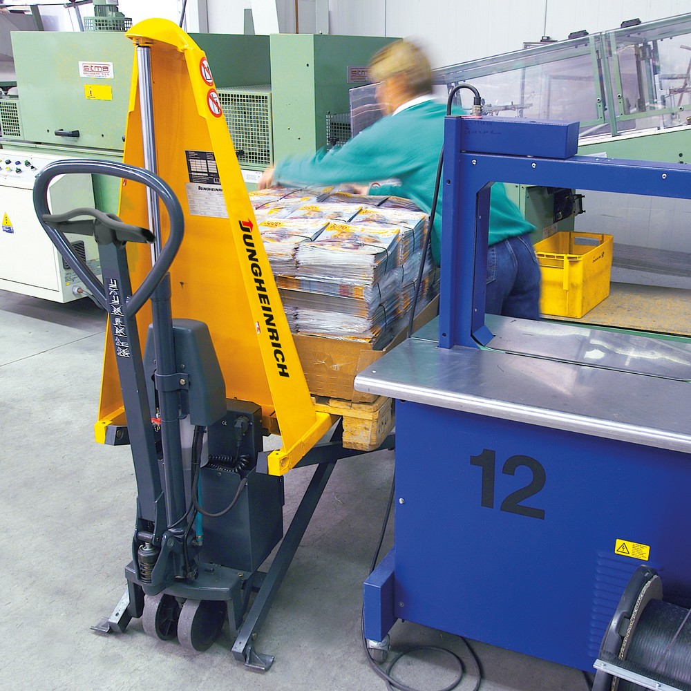 Číslo obrázku produktu 4: Paletový vozík s nůžkovým mechanismem Jungheinrich AMX 10e, elektrohydraulický, nosnost 1000 kg, zvláštní nosná šířka vidlí 680 mm, délka vidlí 1150 mm, nylon