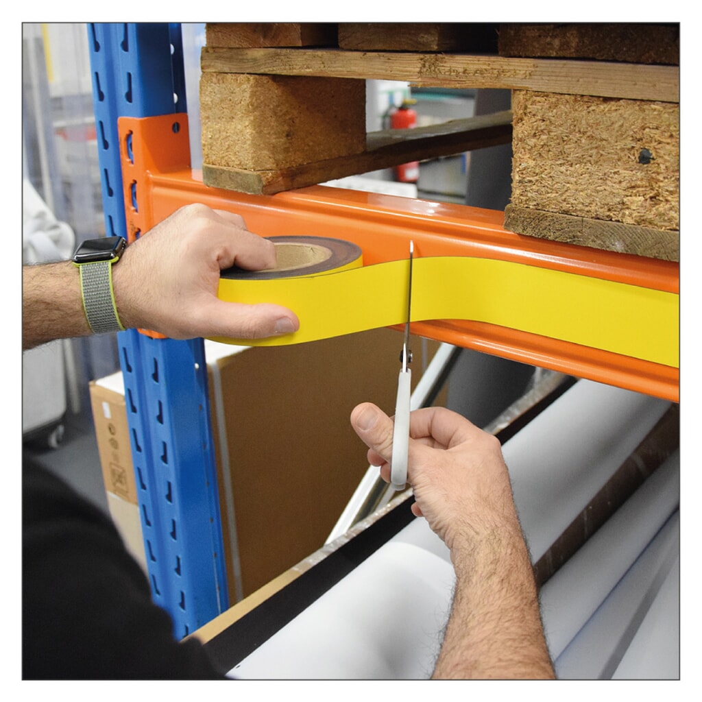 Magnetická popisovací páska, roli, výšky 30 mm, červená Číslo obrázku produktu 5: Magnetická popisovací páska, roli, výšky 30 mm, červená