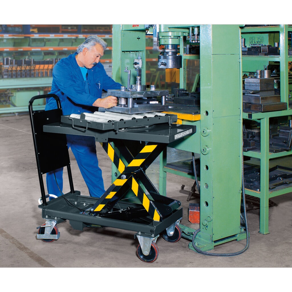 Vozík se zvedacím stolem fetra® s nůžkovým mechanismem a pojistkou proti protlačení, nosnost 750 kg, rozměry 1010 x 520 mm Číslo obrázku produktu 2: Vozík se zvedacím stolem fetra® s nůžkovým mechanismem a pojistkou proti protlačení, nosnost 750 kg, rozměry 1010 x 520 mm