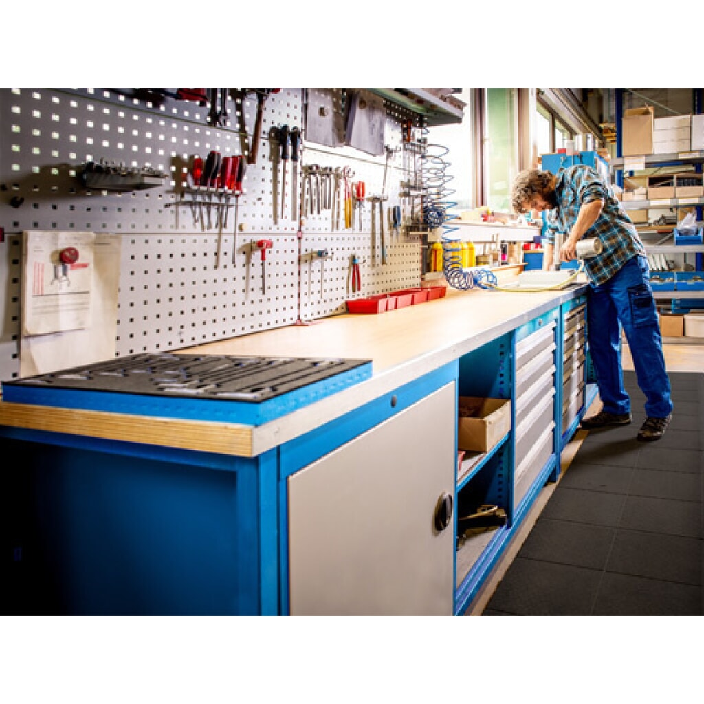 Pracovní stůl Bedrunka+Hirth R 18-24, VxŠxH 859 x 2000 x 750 mm, světle šedá, světle modrá, 1 ks zásuvka 1x150 mm, 1 křídlové dveře 1x450 mm Číslo obrázku produktu 6: Pracovní stůl Bedrunka+Hirth R 18-24, VxŠxH 859 x 2000 x 750 mm, světle šedá, světle modrá, 1 ks zásuvka 1x150 mm, 1 křídlové dveře 1x450 mm