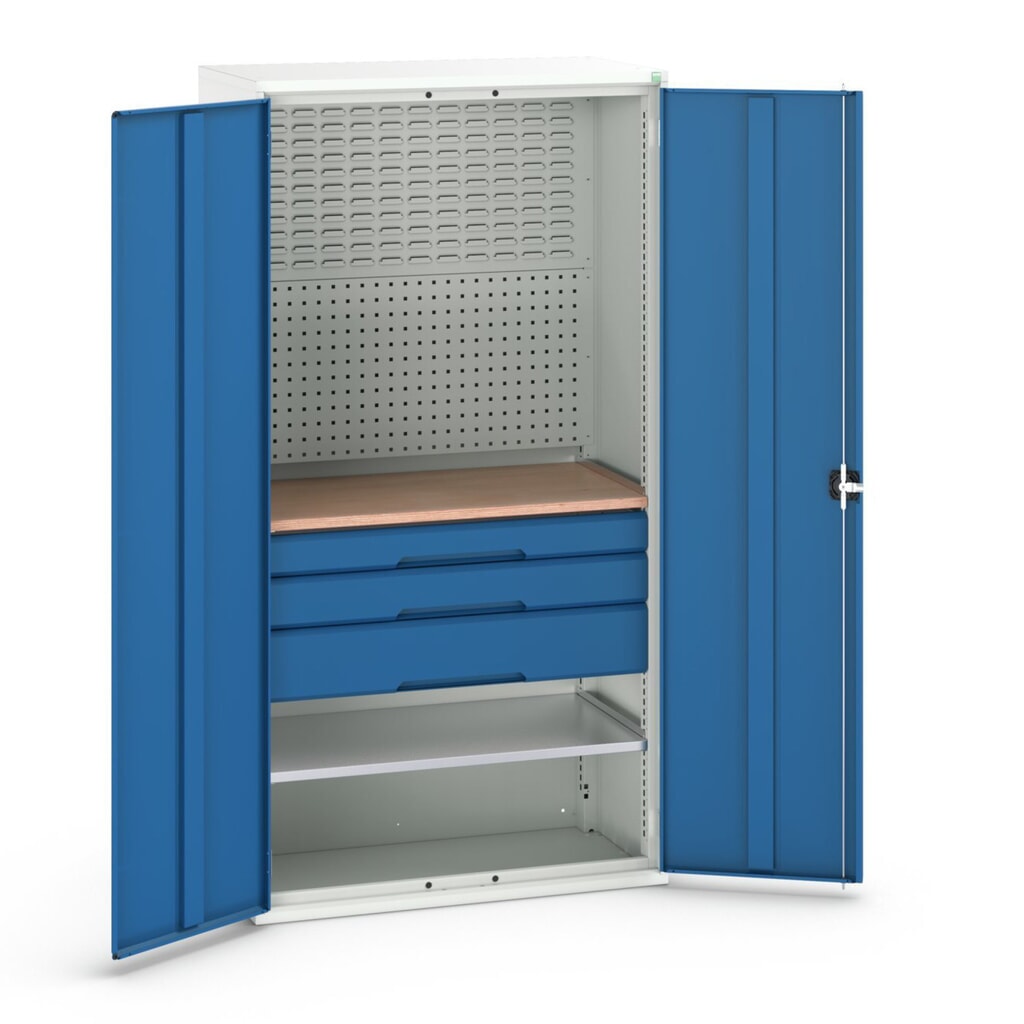 Obrázek produktu: Skříň s křídlovými dveřmi se 3 zásuvkami, 2 police a zadní stěna, ŠxHxV: 1050 x 550 x 2000 mm