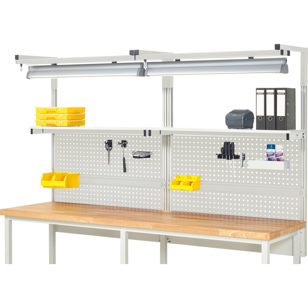 Nástavba pracovního stolu RAU, VxŠxH 1380 x 2500 x 350 mm, 2 etážové police, 2 přídržné lišty, 2 páry výložníků a 2 svítidla, kompletní sada 04 pro šířku výrobku 2500 mm Obrázek produktu: Nástavba pracovního stolu RAU, VxŠxH 1380 x 2500 x 350 mm, 2 etážové police, 2 přídržné lišty, 2 páry výložníků a 2 svítidla, kompletní sada 04 pro šířku výrobku 2500 mm