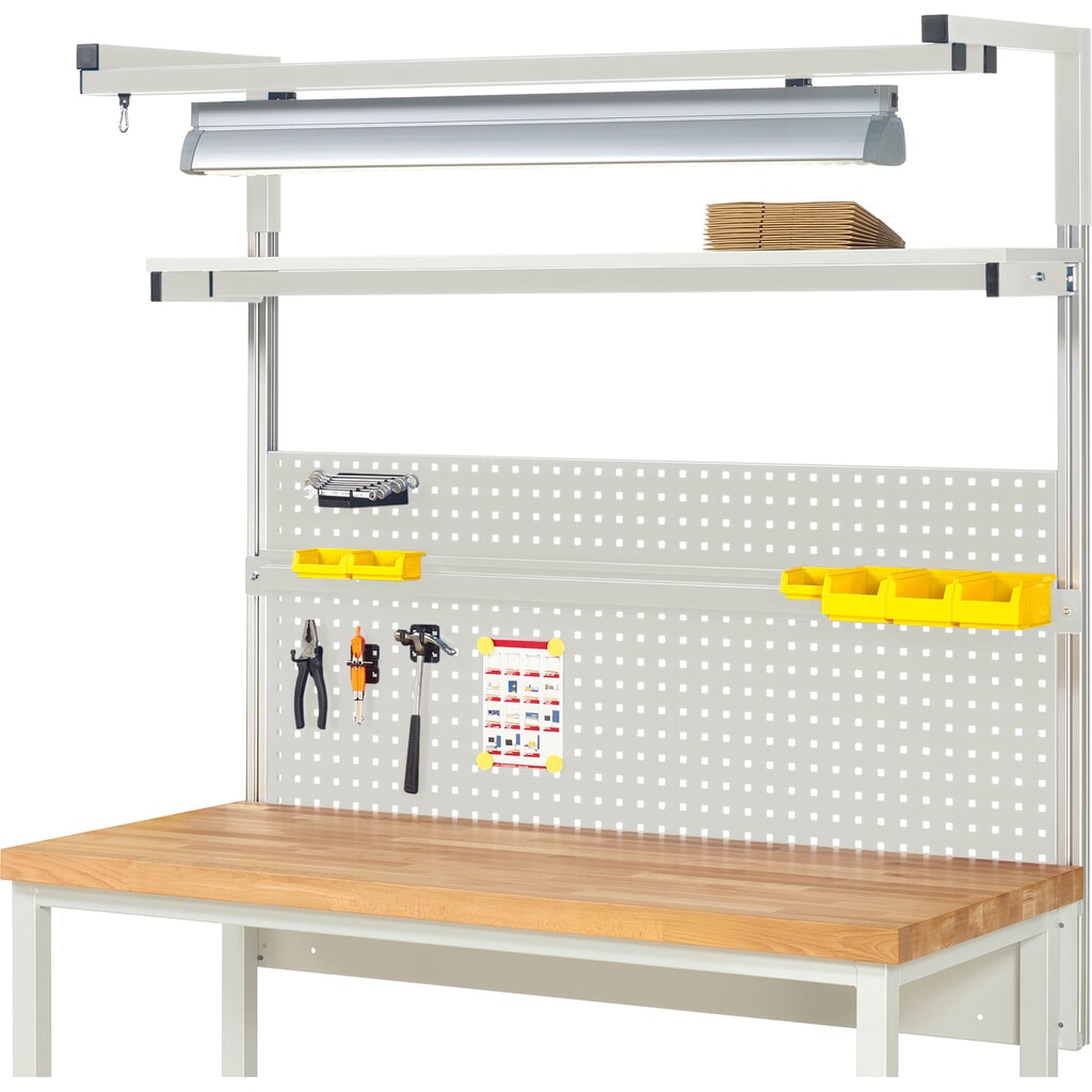 Nástavba pracovního stolu RAU, VxŠxH 1380 x 1500 x 350 mm, 1 etážová police, 1 přídržná lišta, 1 pár výložníků a 1 svítidlo, kompletní sada 04 pro šířku výrobku 1500 mm Obrázek produktu: Nástavba pracovního stolu RAU, VxŠxH 1380 x 1500 x 350 mm, 1 etážová police, 1 přídržná lišta, 1 pár výložníků a 1 svítidlo, kompletní sada 04 pro šířku výrobku 1500 mm